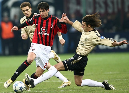 AC Milan 4-1 Bayern Munich 2005/06 hinh anh