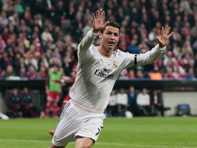 CR7 lai nghi ra kieu an mung moi hinh anh