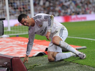 Diem tin 5/5: Ronaldo van nen dau thi dau hinh anh