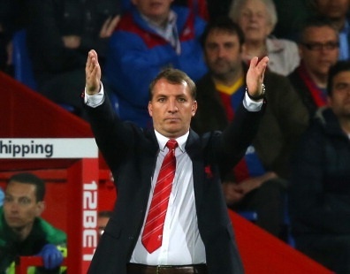 HLV Rodgers: Liverpool dang chuc vo dich cho Man City hinh anh