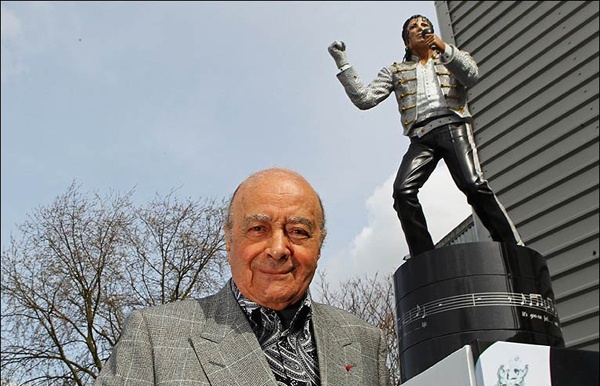 'Fulham xuong hang la do doi tuong cua Michael Jackson' hinh anh