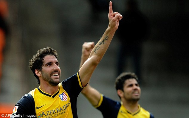 Raul Garcia thường ghi những bàn thắng quyết định cho Atletico tại giải năm nay. Cụ thể, 6/9 pha lập công trên mọi mặt trận của tiền vệ 27 tuổi đem lại kết quả có lợi cho Los Rojiblancos, trong đó có 4 bàn tại Champions League. Raul Garcia cũng là một trong số ít cầu thủ chơi bóng bổng tốt nhất ở La Liga.