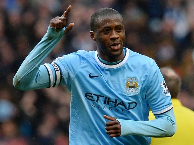 Tinh tế, kỹ thuật cùng nền thể lực vô cùng sung mãn biến Yaya Toure thành tiền vệ hoàn hảo nhất Ngoại hạng Anh mùa này. Không chỉ sắm vai trò là lá chắn thép chắn trước hàng phòng ngự, tuyển thủ người Bờ Biển Ngà còn dẫn đầu danh sách lập công cho Man xanh với 20 lần làm tung lưới đối phương. Yaya cũng đứng thứ 2 trong danh sách kiến tạo tại Etihad với 8 lần, chỉ sau David Silva (9 lần).