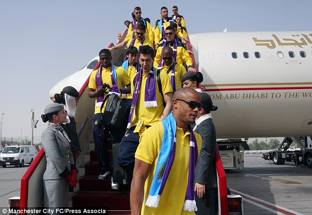 Vua vo dich, Man City tuc toc chuan bi cho mua giai moi hinh anh