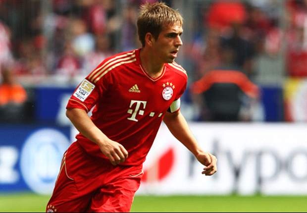 Thật khó để tìm ra một cầu thủ thông minh hơn Philipp Lahm. Sau khi tiếp quản Bayern, HLV Guardiola rất cần một cầu thủ làm cầu nối giữa hàng thủ và hàng công. Thủ quân của Hùm xám đã đứng ra nhận trọng trách đó và anh đã hoàn thành xuất sắc nhiệm vụ được giao.