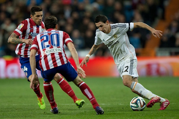 Do hai hành lang cánh của Real được đảm nhiệm bởi cặp siêu sao Ronaldo và Bale nên phần lớn thời gian Di Maria được bố trí bó vào đá ở tiền vệ trung tâm. Tuy vậy, ngôi sao người Argentina đã làm tốt nhiệm vụ với 3 bàn thắng và 6 pha kiến tạo. Ở trận chung kết tại Lisbon, anh còn được bình chọn là Cầu thủ xuất sắc nhất trận.