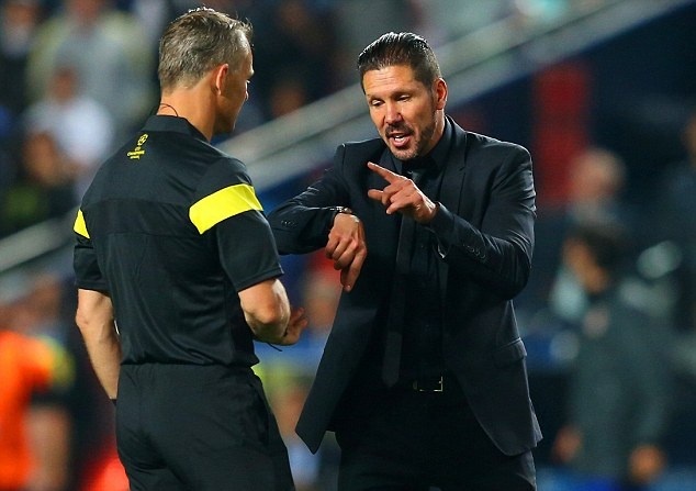 Diem tin 26/5: Real bi nghi ngo di dem voi UEFA hinh anh