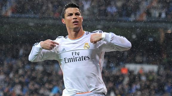 Huyen thoai M.U va Real che Ronaldo ich ky hinh anh