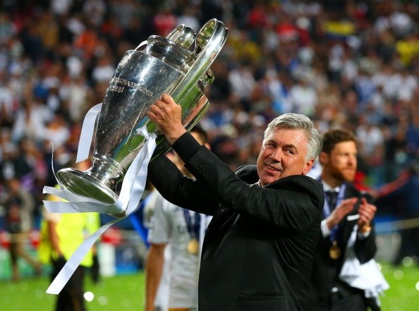 HLV Carlo Ancelotti được tưởng thưởng nhờ giúp Real đoạt cú đúp. Ảnh: Getty Images.