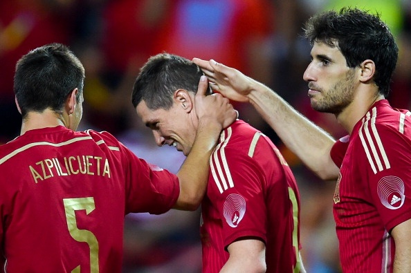 Torres ghi ban giup Tay Ban Nha thang nhe 2-0 hinh anh