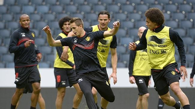 Tiêu điểm: Trong danh sách của tuyển Bỉ có rất nhiều ngôi sao như Hazard, Mirallas, Lukaku, Witsel… Tuy nhiên, tiền vệ trẻ Adnan Januzaj của M.U có lẽ là người nhận được nhiều sự quan tâm nhất.