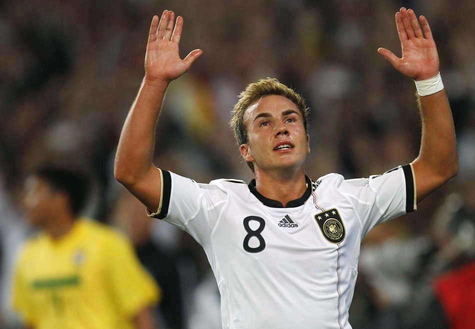 Goetze là mẫu tiền vệ tấn công toàn diện nhất thế giới ở thời điểm hiện tại. Ở mùa giải vừa qua, ngôi sao 22 tuổi này ghi 17 bàn và tung ra 14 pha kiến tạo trên mọi mặt trận trong màu áo Bayern cũng như tuyển Đức. Goetze được kỳ vọng sẽ giúp tuyển Đức chấm dứt cơn khát Cúp vàng thế giới kể từ năm 1990.