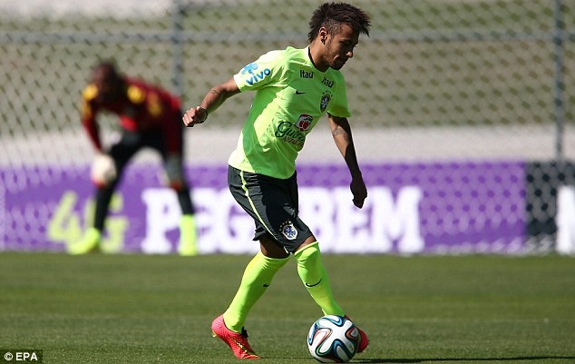 Tại Confederations Cup năm ngoái, Neymar tuyệt hay và giúp Brazil lên ngôi vô địch đầy thuyết phục. Với tài chơi bóng thiên bẩm cùng việc nhận được sự cổ vũ mạnh mẽ bởi khán giả quê nhà Brazil, tiền đạo của CLB Barcelona hứa hẹn sẽ tỏa sáng tại kỳ World Cup năm nay.