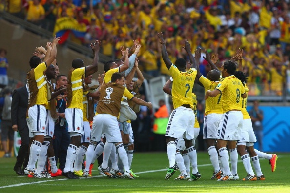 Colombia de bep Hy Lap 3-0 trong tran dau ra quan hinh anh