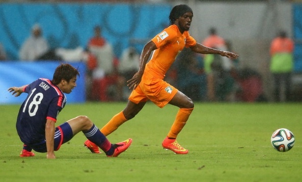 Bo Bien Nga 2-1 Nhat: Samurai guc nga trong 99 giay hinh anh