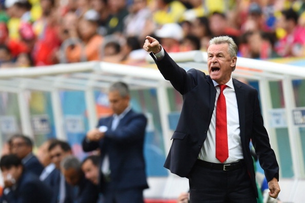 Diem tin 20/6: Hitzfeld tung tu choi M.U cach day 12 nam hinh anh