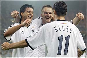 Duc 1-1 CH Ireland (Vong bang World Cup 2002) hinh anh