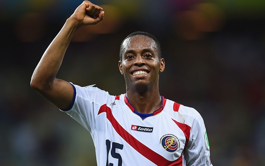 Diaz cầu thủ đáng sợ bên hành lang trái của Costa Rica. Ngoài tốc độ, ngôi sao 30 tuổi này còn rất giàu sức mạnh. Đường chuyền tuyệt đẹp của Diaz cho Bryan Ruiz lập công vào lưới tuyển Ý sẽ còn được nhắc nhiều đến.