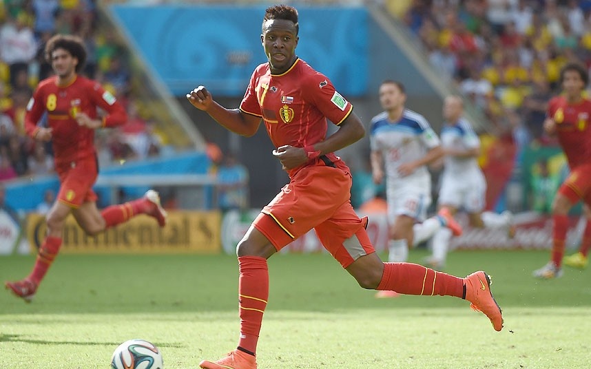 Nhiều người đã bất ngờ khi Origi được bố trí đá thay vị trí của Christian Benteke. Song thực tế những gì sao mai 19 tuổi thể hiện là rất ấn tượng, hơn cả Romelu Lukaku. Origi chính là chủ nhân của bàn thắng muộn màng (88’) trong chiến thắng tối thiểu trước Nga tại vòng bảng.