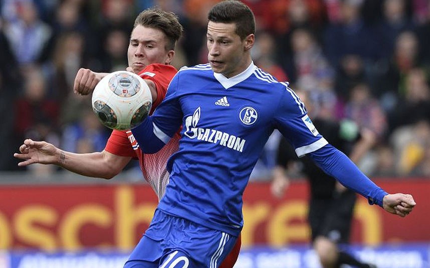 Draxler là mục tiêu theo đuổi của Arsenal trong suốt kỳ chuyển nhượng mùa đông vừa qua. Tuy nhiên, ở thời điểm hiện tại sao mai 20 tuổi này cũng đang nằm trong kế hoạch tuyển mộ của nhà ĐKVĐ Bundesliga, Bayern Munich.