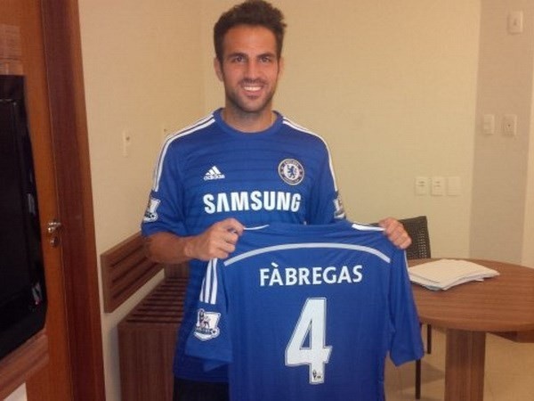 Fabregas chính thức là người của Chelsea. Ảnh: Chelsea FC.
