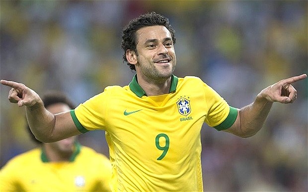 Nha cai danh gia cao kha nang sut tung luoi Duc cua Fred hinh anh