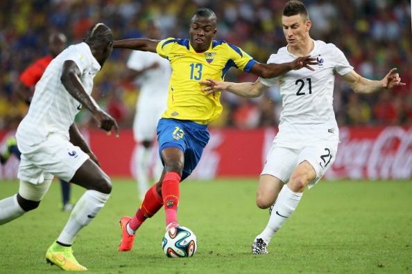 Nhắc đến Valencia của Ecuador, giới mộ điệu có lẽ chỉ nghĩ đến cầu thủ chạy cánh Antonio Valencia đang khoác áo M.U. Tuy nhiên, Enner Valencia mới là cái tên gây được nhiều sự chú ý nhất khi có 3 pha lập công, ngang bằng với các chân sút danh tiếng như Van Persie, Robben và Benzema.