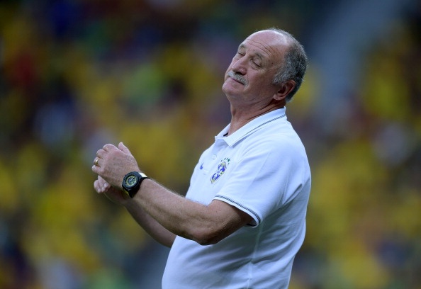 HLV Scolari de don tu chuc sau tran thua tham cua Brazil hinh anh