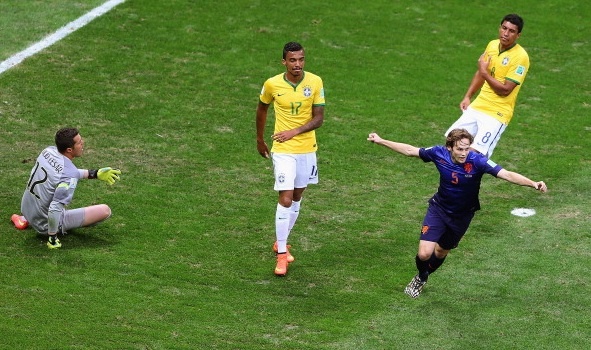 Thang de Brazil, Ha Lan can dich vi tri thu 3 hinh anh