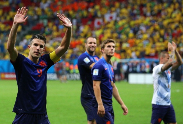 Van Persie ghi 4 bàn tại giải lần này.
