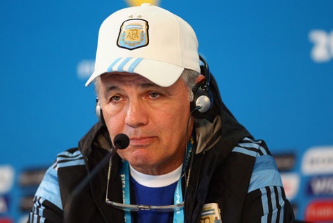 HLV Alejandro Sabella.