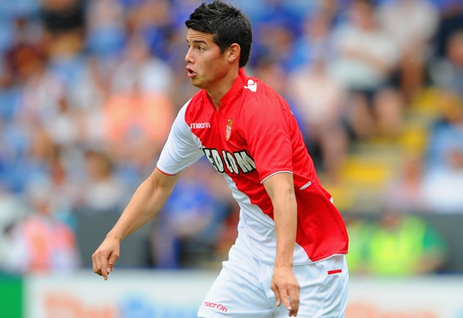 Mùa hè năm ngoái, Monaco đã bỏ ra 45 triệu euro để chiêu mộ James Rodriguez từ FC Porto. Đây là quyết định chính xác của đội bóng Công quốc. Sau 34 lần ra sân tại Ligue 1, tiền vệ 23 tuổi ghi 9 bàn cùng 11 pha kiến tạo, giúp Monaco giành vị trí á quân. Tại VCK World Cup 2014, James chơi rất thuyết phục khi vượt mặt Van Persie, Mueller và Messi để đoạt danh hiệu Quả bóng vàng (Vua phá lưới) với 6 pha lập công.