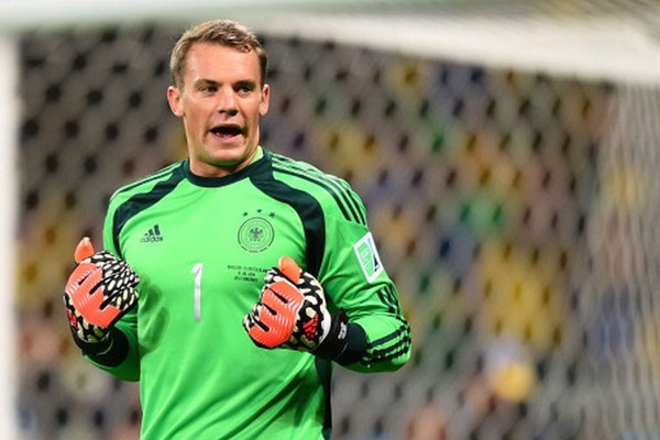 Trong thành công của Bayern Munich và đội tuyển Đức không thể không nhắc đến công của Manuel Neuer. Theo thống kê, thủ thành 28 tuổi này có tới 142 pha cứu thua ở mùa vừa qua, qua đó giúp Bayern Munich và đội tuyển Đức đoạt chức vô địch FIFA World Cup Club, Bundesliga, cúp Quốc gia Đức và cúp vàng World Cup.