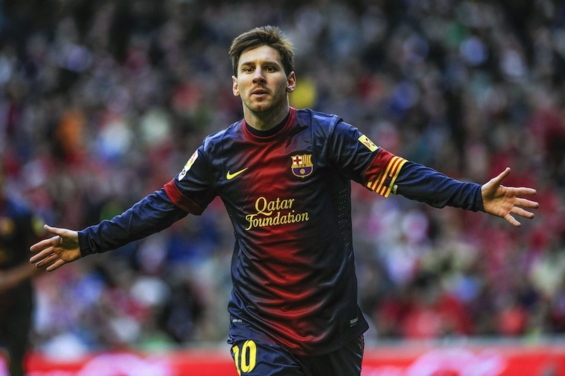 Messi chơi không thực sự thuyết phục ở mùa giải vừa qua. Tuy nhiên, những đóng góp mà siêu sao 27 tuổi dành cho CLB cũng như đội tuyển quốc gia vẫn rất đáng ghi nhận. Trong màu áo CLB, M10 ghi 41 bàn thắng sau 46 lần ra sân, giúp Barca giành cú đúp á quân La Liga và cúp nhà Vua. Tại World Cup trên đất Brazil, Messi ghi 4 bàn cùng 1 pha kiến tạo, giúp Argentina giành vị trí á quân.