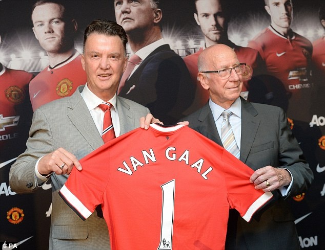 Van Gaal khang dinh dua Quy do tro lai so 1 trong le ra mat hinh anh