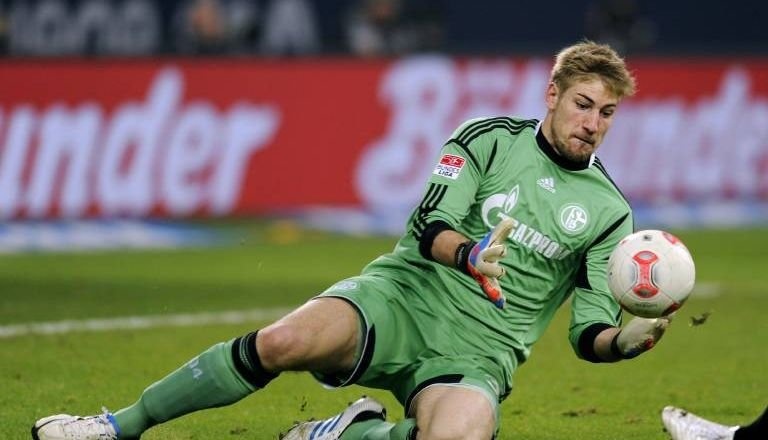 Unnerstall từng được kỳ vọng sẽ gánh vác trọng trách mà Manuel Neuer bỏ lại. Tuy nhiên, thủ thành cao 1m98 và nặng 100 kg này đã không thể hiện được nhiều nên đã bị đem bán cho Fortuna Duesseldorf hôm 21/5 vừa qua.