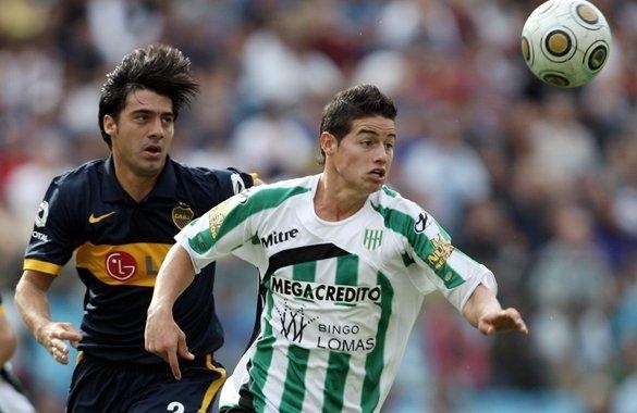Năm 2009, James Rodriguez là cầu thủ nước ngoài trẻ nhất ghi bàn tại giải VĐQG Argentina trong màu áo Banfield. Thời điểm đó, cựu ngôi sao của AS Monaco mới 17 tuổi.