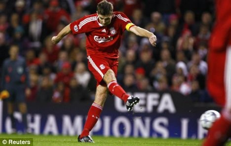 Cu sut xa tuyet dep cua Gerrard hinh anh