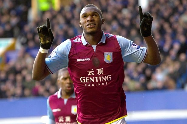 Benteke từng là hiện tượng ở mùa 2012/13 khi ghi tới 19 bàn sau 34 trận. Mùa giải năm ngoái, dù không thường xuyên ra sân (26 lần) song chân sút người Bỉ cũng có 10 lần làm tung lưới đối phương. Với khả năng bứt tốc và tì đè tuyệt vời, chân sút 23 tuổi chắc chắn sẽ là nỗi ác mộng thường xuyên của các hậu vệ tại Premier League.