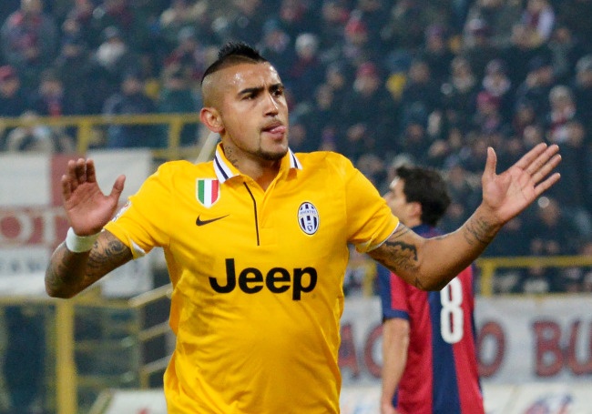 Vidal chinh thuc vuot qua cuoc kiem tra y te o M.U hinh anh