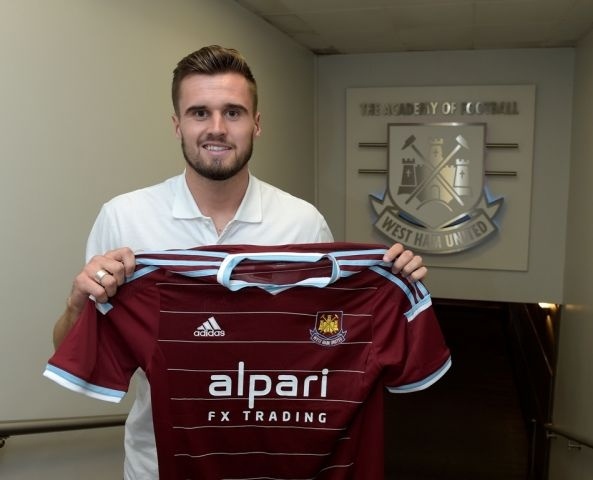 Kỹ năng: 5. Tân binh: 8. Độ tinh quái: 10. HLV: 7. Áo đấu: 8.