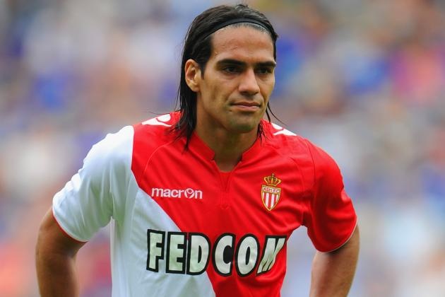 Chuyen nhuong 6/8: Man City dung ke nham so huu Falcao hinh anh