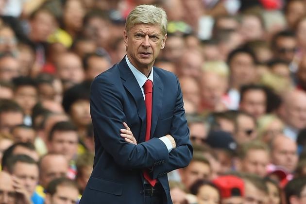 Sau khi giúp Arsenal giải tỏa cơn khát danh hiệu ở mùa trước, HLV Wenger đã ký vào bản hợp đồng mới thời hạn 3 năm. Đây là điều mà BLĐ Pháo thủ mong chờ nhất trong suốt năm qua. Do vậy, ngay cả khi đội bóng chơi không thành công ở mùa này, nhà cầm quân người Pháp chắc chắn vẫn được trọng dụng.