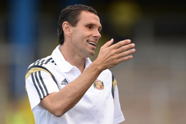 Poyet giúp Sunderland giành vị trí thứ 14 ở mùa trước. Nhưng chừng đó không đủ để giúp chiến lược gia người Uruguay chiếm được niềm tin từ BLĐ đội bóng. Chỉ cần Mèo đen thất bại trong những trận đầu tiên, án trảm dành cho Poyet có thể sẽ được đưa ra.