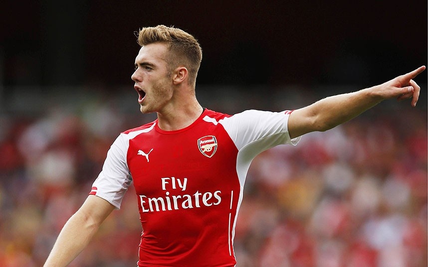 Chambers không yêu cầu Arsenal phải bỏ ra một khoản tiền lớn như vậy để chiêu mộ anh, nhưng liệu có thích hay không việc phải chứng tỏ mình xứng đáng với giá trị đó. Sự vắng mặt của Per Mertesacker và Thomas Vermaelen sẽ là cơ hội để tài năng trẻ 19 tuổi người Anh thể hiện tài năng. Sau Emirates Cup, HLV Wenger đã nói về cựu sao mai Southampton: “Cậu ấy có thể thi đấu ở vị trí tiền vệ trung tâm, bởi ngoài kỹ thuật tốt, cậu ấy còn có quyết tâm thi đấu cao độ và chịu khó di chuyển”.