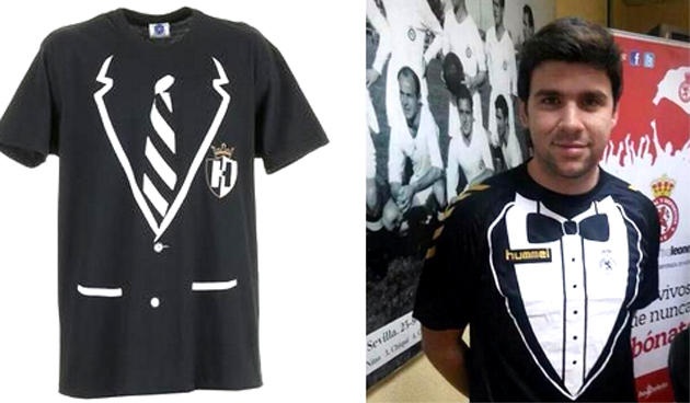 Ao dau M.U tung bi liet vao danh sach xau nhat lich su hinh anh