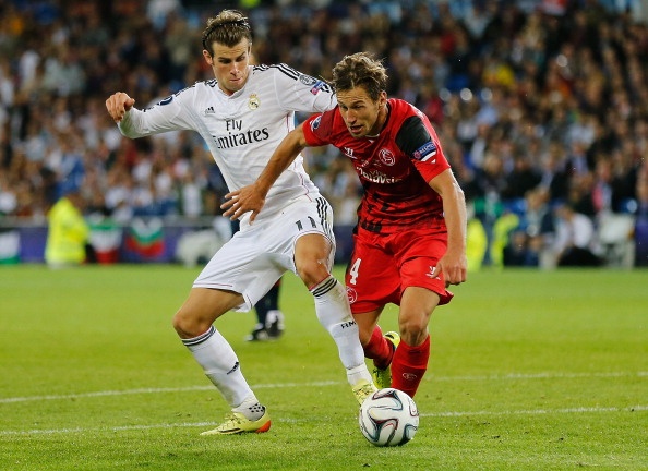 Mùa hè năm ngoái, Real đã tạo ra vụ Big Bang lớn nhất trong lịch sử khi bỏ ra 100 triệu euro để thuyết phục Tottenham bán lại Gareth Bale. Cho dù giới chuyên môn đánh giá đây là thương vụ hớ (chỉ khoảng 80 triệu euro), song Chủ tịch Florentino Perez vẫn khẳng định ông đã không lầm khi bỏ ra số tiền lớn để chiêu mộ tuyển thủ xứ Wales.