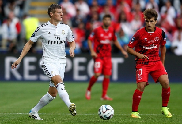 Dù Kroos chỉ còn 1 năm hợp đồng với Bayern song Real vẫn phải bỏ ra 30 triệu euro mới thuyết phục được Hùm xám nhả người. Đây vẫn được xem là món hời dành cho Kền kền trắng, bởi Transfermarkt đánh giá ngôi sao 24 tuổi đáng 45 triệu euro.