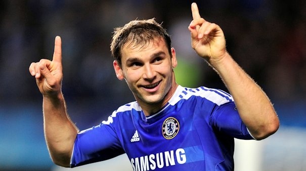 Ivanovic là hậu vệ hàng đầu của Chelsea trong những năm gần đây. Sau hơn 5,5 năm gắn bó với đội chủ sân Stamford Bridge, ngôi sao 30 tuổi giành 7 danh hiệu gồm 1 Premier League, 3 FA Cup, 1 Siêu cúp Anh, 1 Champions League và 1 Europa League.