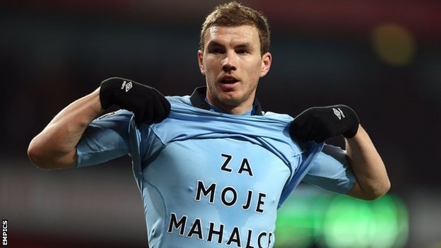 Dzeko không phải là tiền đạo số 1 của Man City kể từ khi gia nhập CLB này năm 2011. Thế nhưng, cựu ngôi sao Wolfsburg vẫn có những đóng góp to lớn cho Man xanh mỗi khi được ra sân. Trong hơn 3 năm chơi bóng tại Etihad, chân sút 28 tuổi giành 5 danh hiệu gồm 2 Premier League, 1 FA Cup, 1 League Cup và 1 Siêu cúp Anh.